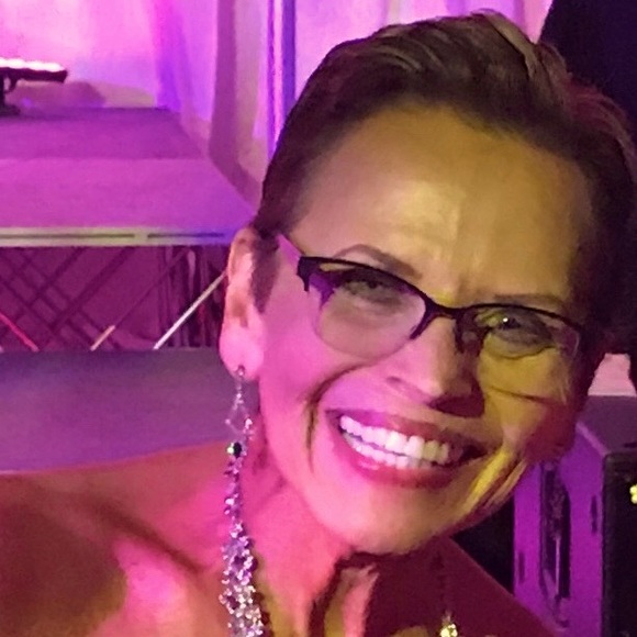 Meet your Posher, Sue - Picture 1 of 1